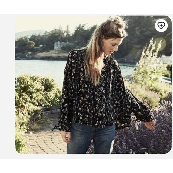Doen Tops - Doen Sz M Baltic Blouse Black Scroll Print Button Front Top